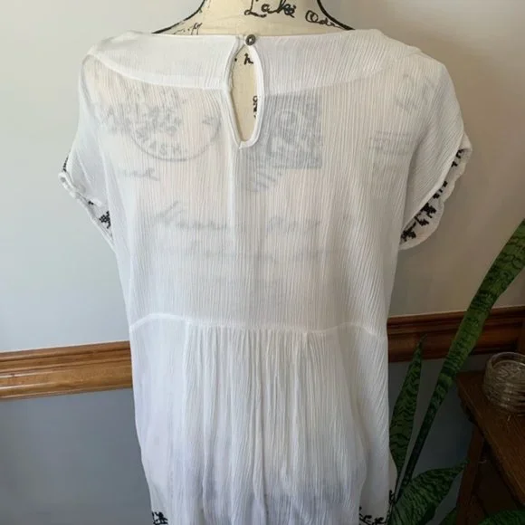 short sleeve blouse - Picture 2 of 4